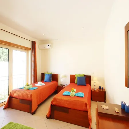 Villa With Heatable Pool Albufeira