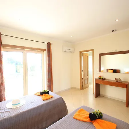 Villa In Albufeira With Pool Near Beaches Albufeira