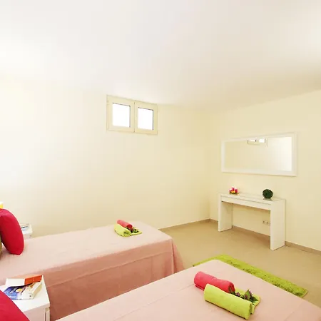 فيلة Villa In Albufeira With Pool Near Beaches *