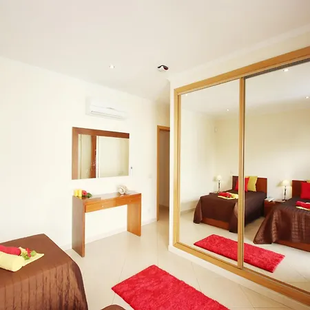 With Heatable Pool Villa Albufeira