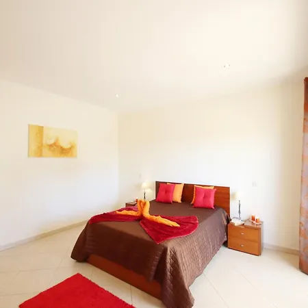 Villa With Heatable Pool *