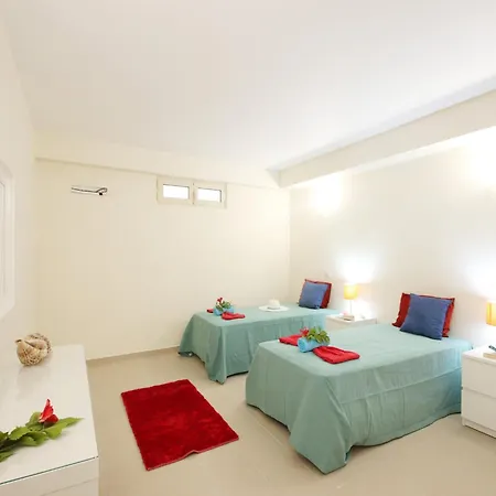 Villa With Heatable Pool