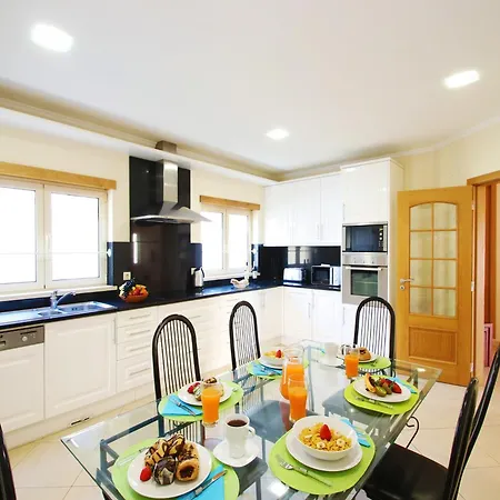 Villa In Albufeira With Pool Near Beaches Albufeira