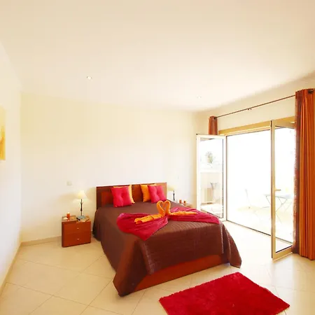 빌라 Villa In Albufeira With Pool Near Beaches