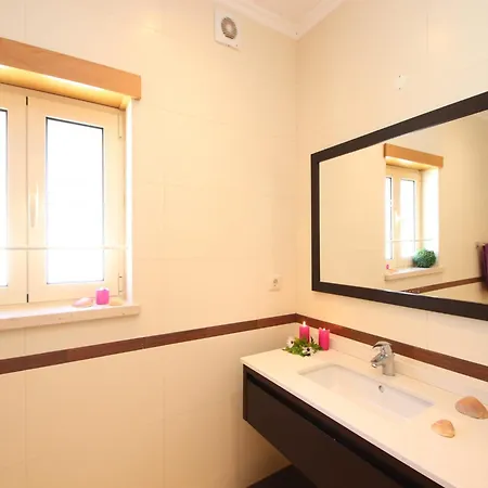 Villa Villa In Albufeira With Pool Near Beaches *